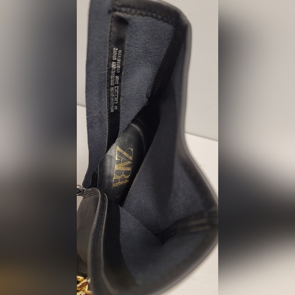 ZARA GOLD CHAIN FAUX LEATHER ANKLE BOOTS BLACK SIZEUS 9/ EU 40 - Picture 14 of 16